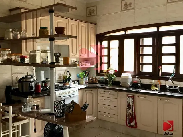 Casa com 721m² 4 quartos e 5 banheiros, à venda, no bairro Cidade Jardim em Pirassununga