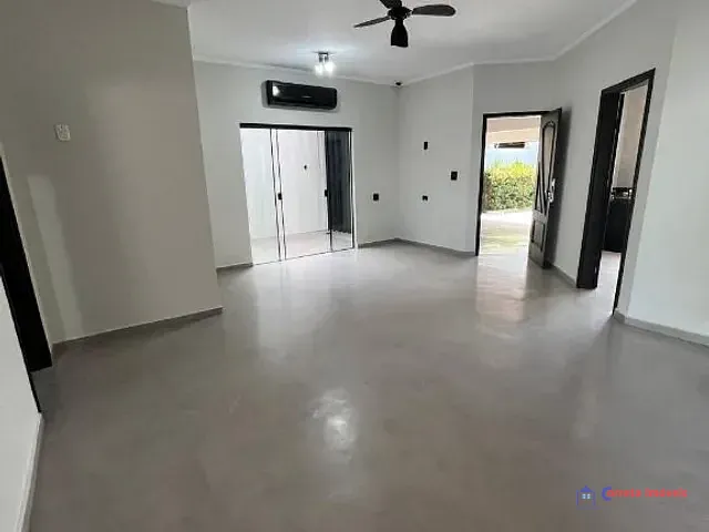Casa com 325m² 2 quartos e 1 banheiro, à venda, no bairro Santos Dumont em Três Lagoas
