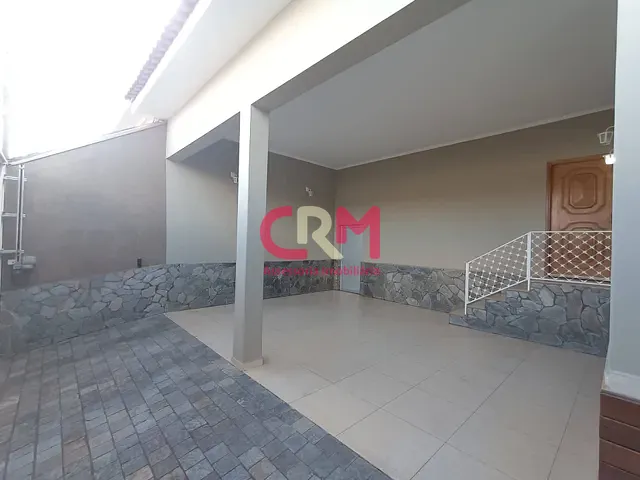 Casa com 700m² 3 quartos e 5 banheiros, à venda, no bairro Conjunto Residencial Ipiranga em Taquaritinga