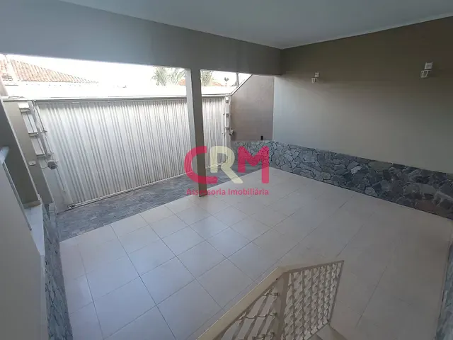 Casa com 700m² 3 quartos e 5 banheiros, à venda, no bairro Conjunto Residencial Ipiranga em Taquaritinga
