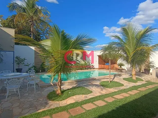 Casa com 700m² 3 quartos e 5 banheiros, à venda, no bairro Conjunto Residencial Ipiranga em Taquaritinga