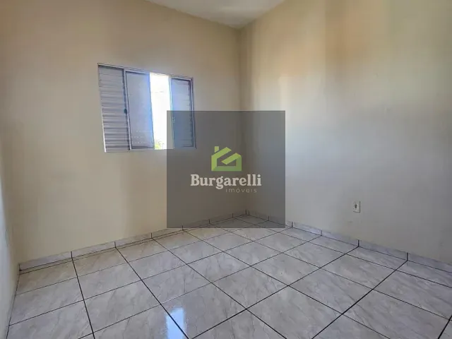 Casa 3 quartos e 1 banheiro, para alugar, no bairro Vila Pitangui em Lavras