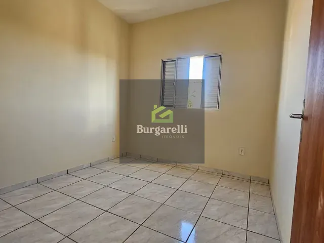 Casa 3 quartos e 1 banheiro, para alugar, no bairro Vila Pitangui em Lavras