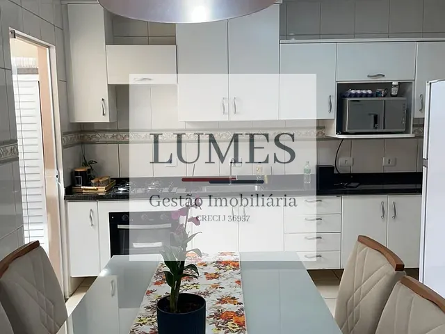 Casa com 150m² 3 quartos e 5 banheiros, à venda, no bairro Jardim Brasília em Americana