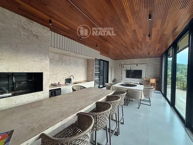 Casa com 1300m² 3 quartos e 6 banheiros, à venda, no bairro Loteamento Terras de Canaã em Cambé