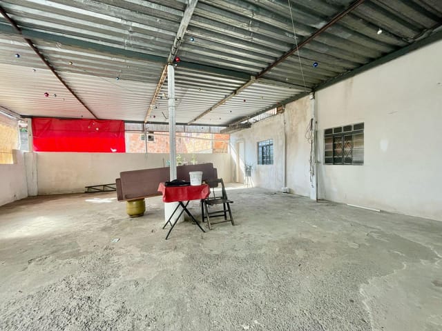Casa 3 quartos e 1 banheiro, à venda, no bairro Jardim Felicidade em Belo Horizonte