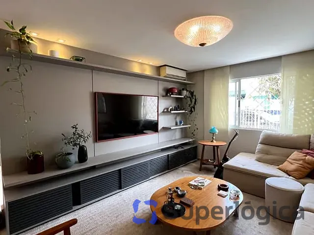 Casa com 402m², à venda, no bairro Praia dos Amores em Balneário Camboriú