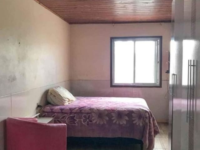 Casa com 176m² 3 quartos e 1 banheiro, à venda, no bairro Areal em Pelotas