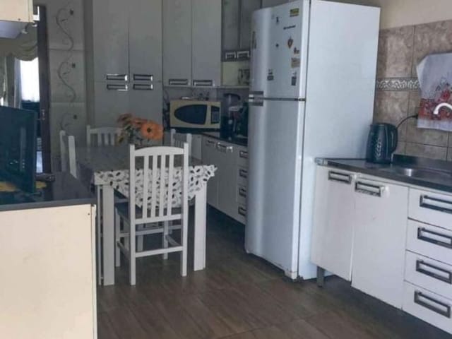 Casa com 176m² 3 quartos e 1 banheiro, à venda, no bairro Areal em Pelotas