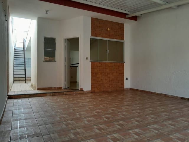 Casa com 150m² 2 quartos e 1 banheiro, à venda, no bairro Jardim Almeida em São João da Boa Vista
