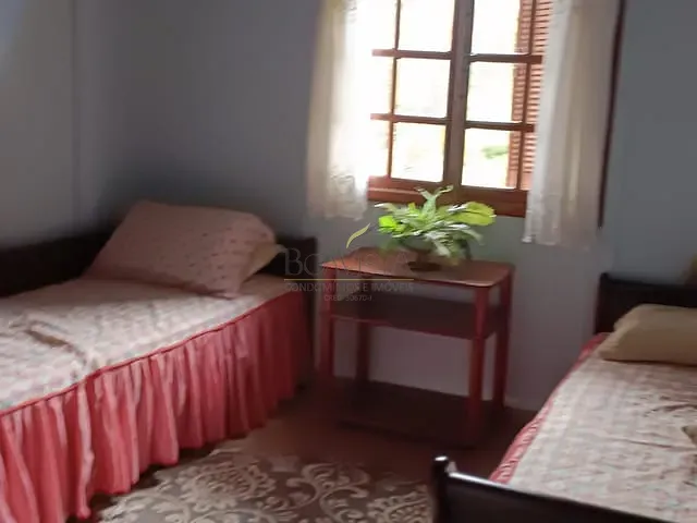 Casa com 1000m² 4 quartos e 4 banheiros, à venda, no bairro Pinhal em Piracaia