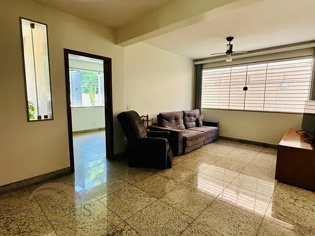 Casa com 649m² 4 quartos e 3 banheiros, à venda, no bairro Castelo em Ipatinga