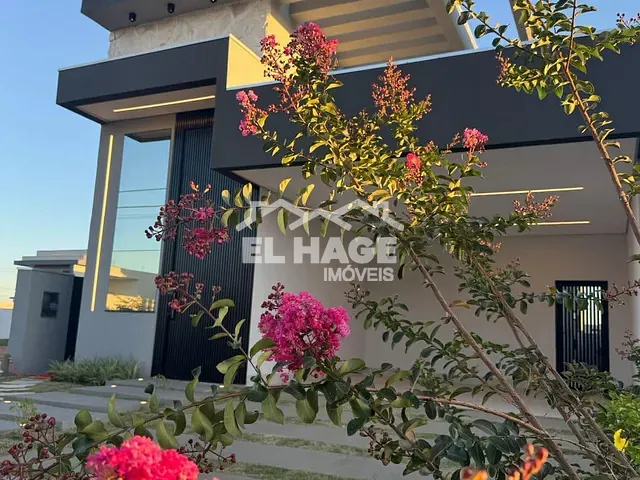 Casa com 300m² 3 quartos e 4 banheiros, à venda, no bairro Jardim Itália em Cuiabá