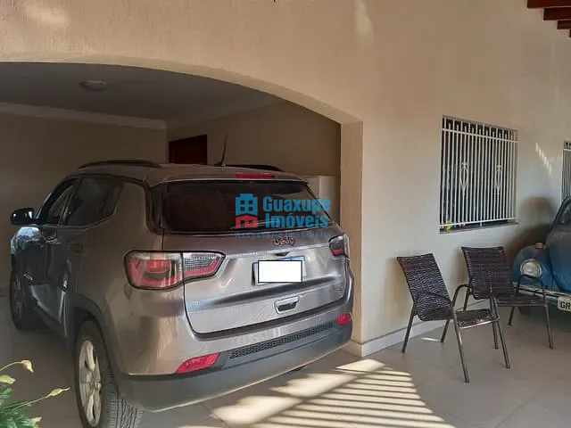 Casa com 450m², à venda, no bairro Parque das Orquídeas em GUAXUPÉ