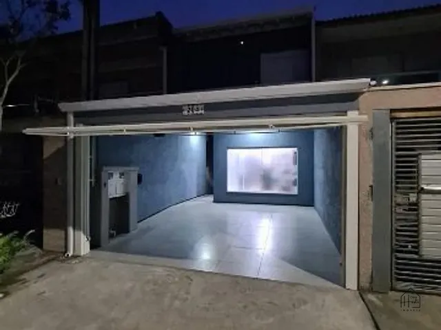 Casa com 250m² 2 quartos e 4 banheiros, à venda, no bairro Jardim Rio das Pedras em Cotia