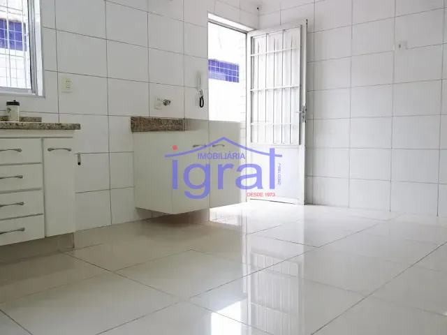 Casa 2 quartos e 2 banheiros, para alugar, no bairro Vila Guarani (Z Sul) em São Paulo