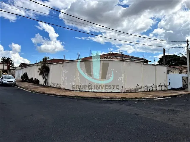 Casa com 402m² 3 quartos e 3 banheiros, à venda, no bairro VILA HARMONIA em ARARAQUARA