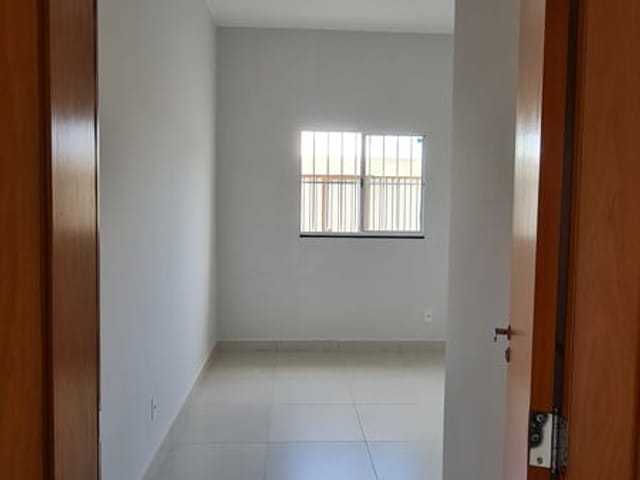 Casa com 190m² 2 quartos e 1 banheiro, à venda, no bairro Parque Residencial Tropicalville em Cuiabá