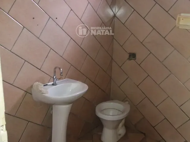 Casa com 250m² 5 quartos e 3 banheiros, à venda, no bairro Residencial Vila Romana em Londrina