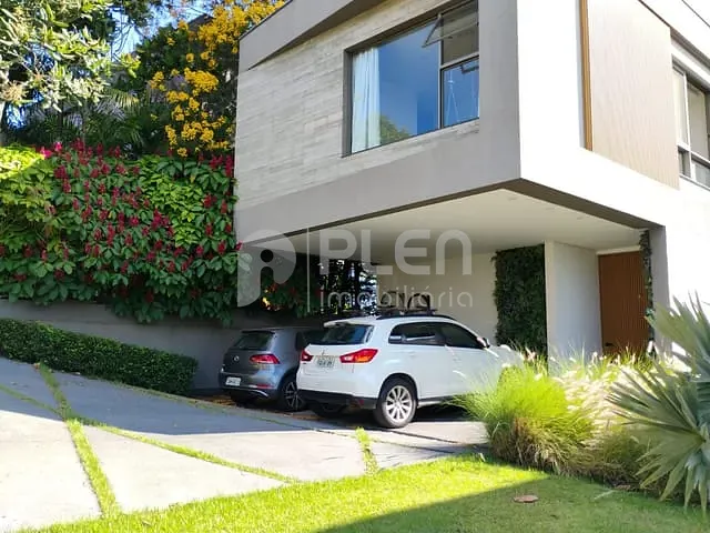 Casa com 490m² 4 quartos e 7 banheiros, à venda, no bairro Alphaville em Santana de Parnaíba