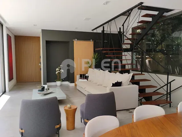 Casa com 490m² 4 quartos e 7 banheiros, à venda, no bairro Alphaville em Santana de Parnaíba