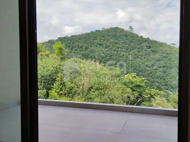 Casa com 490m² 4 quartos e 7 banheiros, à venda, no bairro Alphaville em Santana de Parnaíba