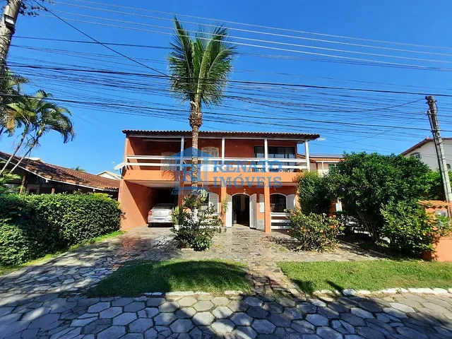 Casa 3 quartos e 2 banheiros, à venda, no bairro Centro em Maricá