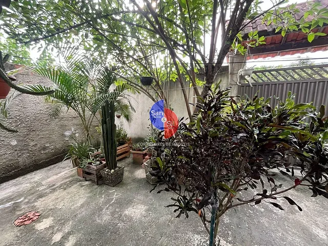 Casa com 243m² 3 quartos e 1 banheiro, à venda, no bairro Cidade Jardim Guapimirim em Guapimirim