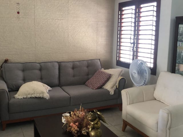 Casa com 315m² 4 quartos e 3 banheiros, à venda, no bairro Jardim Cidade Universitária em João Pessoa