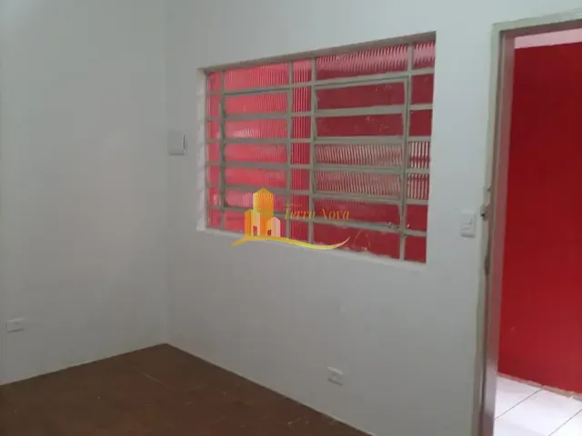Casa 6 quartos e 3 banheiros, à venda, no bairro Vila Carmosina em São Paulo