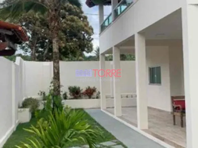 Casa com 500m² 4 quartos e 4 banheiros, à venda, no bairro Olivença em Ilhéus