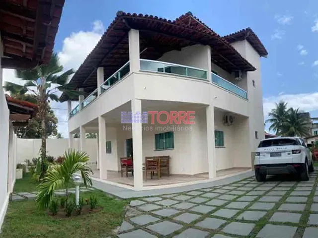Casa com 500m² 4 quartos e 4 banheiros, à venda, no bairro Olivença em Ilhéus