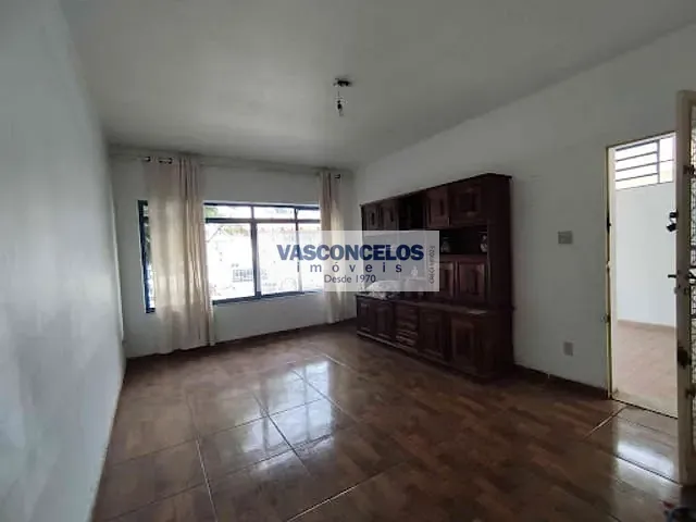 Casa com 300m² 3 quartos e 2 banheiros, à venda, no bairro Vila Nova Conceição em São José dos Campos