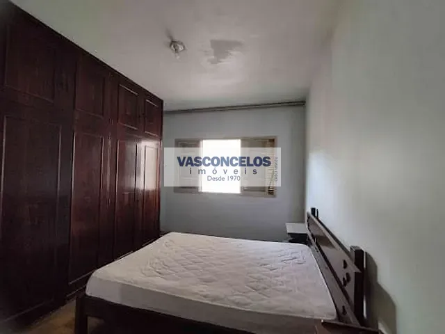 Casa com 300m² 3 quartos e 2 banheiros, à venda, no bairro Vila Nova Conceição em São José dos Campos