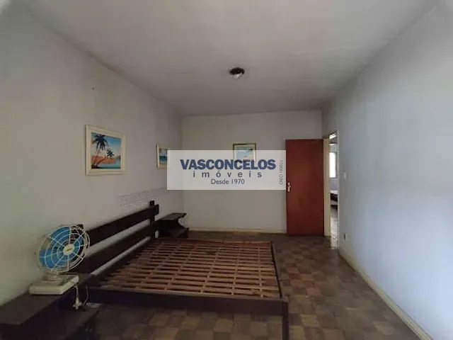 Casa com 300m² 3 quartos e 2 banheiros, à venda, no bairro Vila Nova Conceição em São José dos Campos
