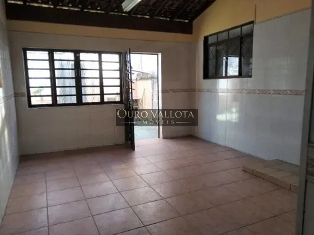 Casa com 270m² 7 quartos e 2 banheiros, à venda, no bairro Vila Nhocune em São Paulo