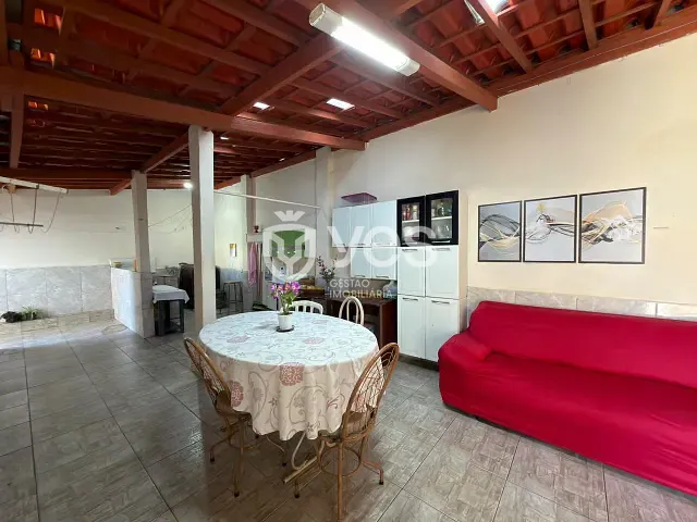 Casa 4 quartos e 3 banheiros, à venda, no bairro Orozino Teixeira em Araxá