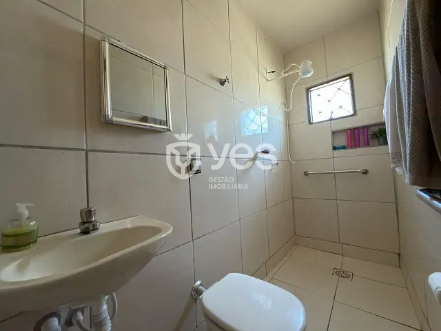 Casa 4 quartos e 3 banheiros, à venda, no bairro Orozino Teixeira em Araxá