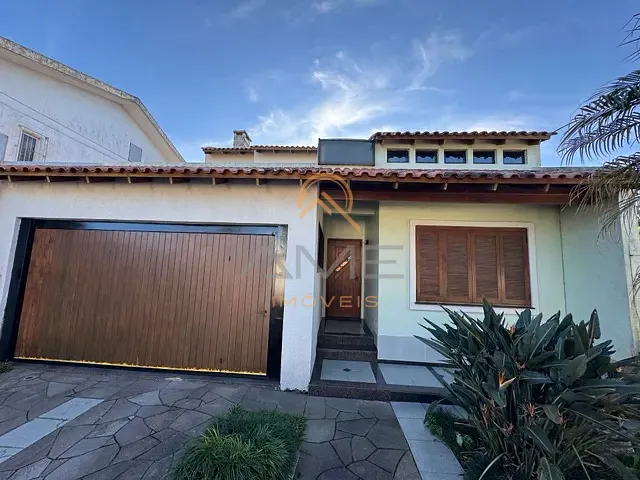 Casa 3 quartos e 3 banheiros, à venda, no bairro Três Vendas em Pelotas