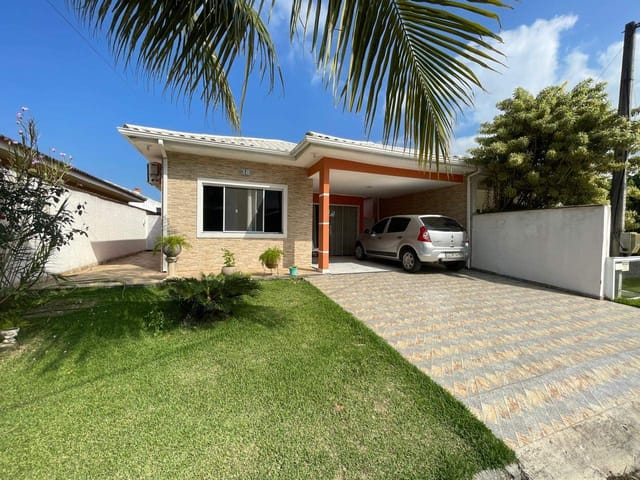 Casa com 342m² 3 quartos e 1 banheiro, à venda, no bairro Cajueiros (Itaipuaçu) em Maricá