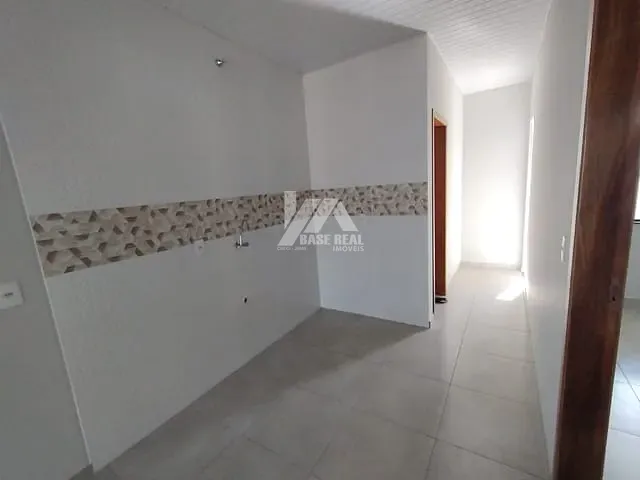 Casa com 150m² 2 quartos e 1 banheiro, à venda, no bairro Cará-cará em Ponta Grossa
