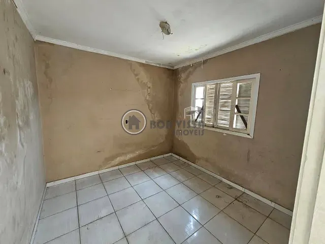 Casa 2 quartos e 1 banheiro, à venda, no bairro Jardim Revista em Suzano