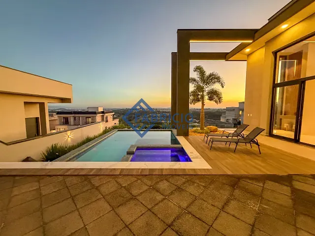 Casa 4 quartos e 7 banheiros, à venda, no bairro Monte Alegre em Vinhedo