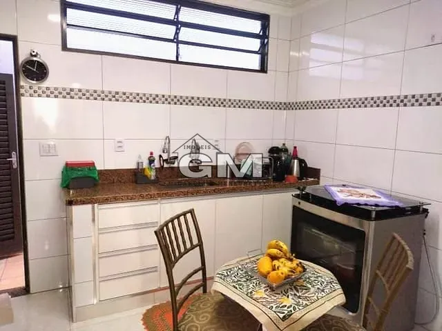 Casa com 211m² 3 quartos e 3 banheiros, à venda, no bairro Sumarezinho em Ribeirão Preto