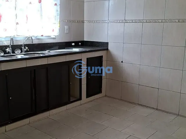 Casa 3 quartos e 2 banheiros, para alugar, no bairro Centro em Bragança Paulista