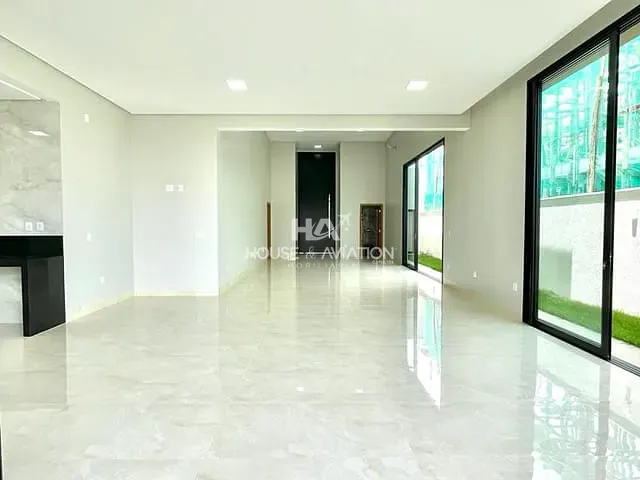 Casa com 460m² 4 quartos e 6 banheiros, à venda, no bairro Portal do Sol Green em Goiânia