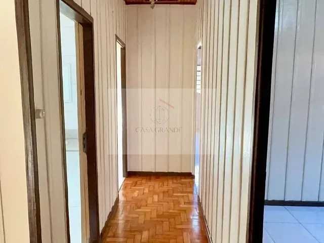 Casa 3 quartos e 1 banheiro, à venda, no bairro Jardim Caviúna em Rolândia