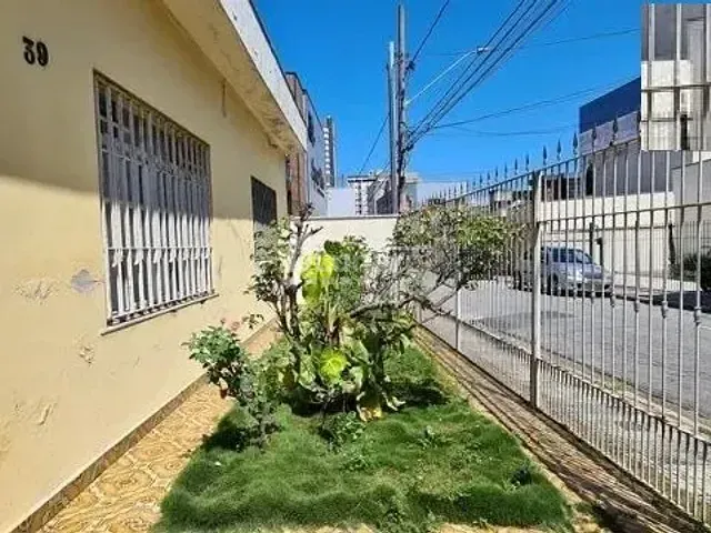 Casa com 300m² 3 quartos e 2 banheiros, à venda, no bairro Centro em Mogi das Cruzes