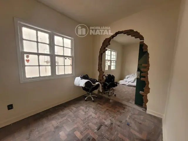 Casa para alugar, no bairro Centro em Londrina