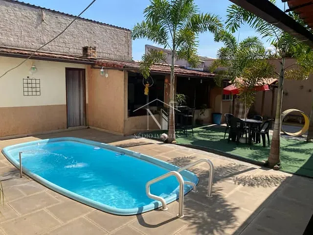 Casa com 450m² 4 quartos e 2 banheiros, à venda, no bairro Itapeba em Maricá